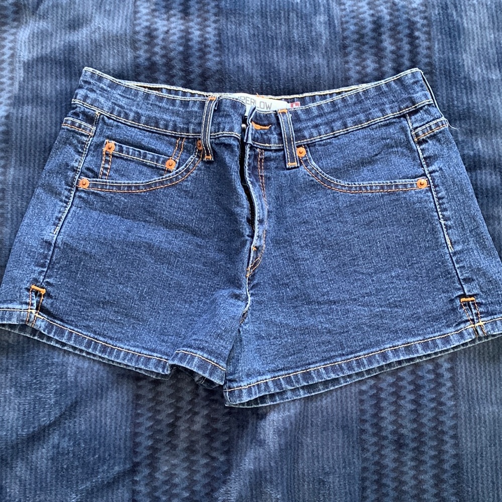 Levi’s shorts.